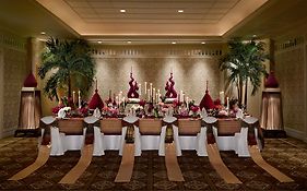 โรงแรมดุสิตธานี หัวหิน (SHA Extra Plus)